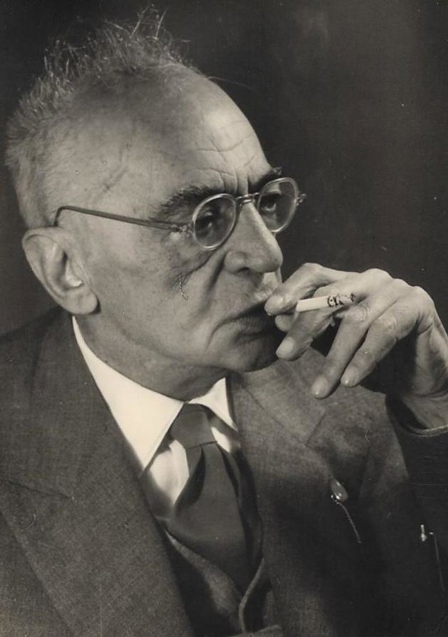 ד
